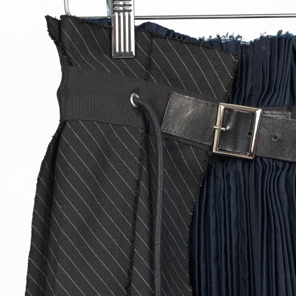 Sacai Black & Navy Pinstripe Docking Pleated Skirt - Picture 5 of 14